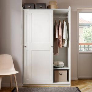 Wardrobe With Sliding Doors